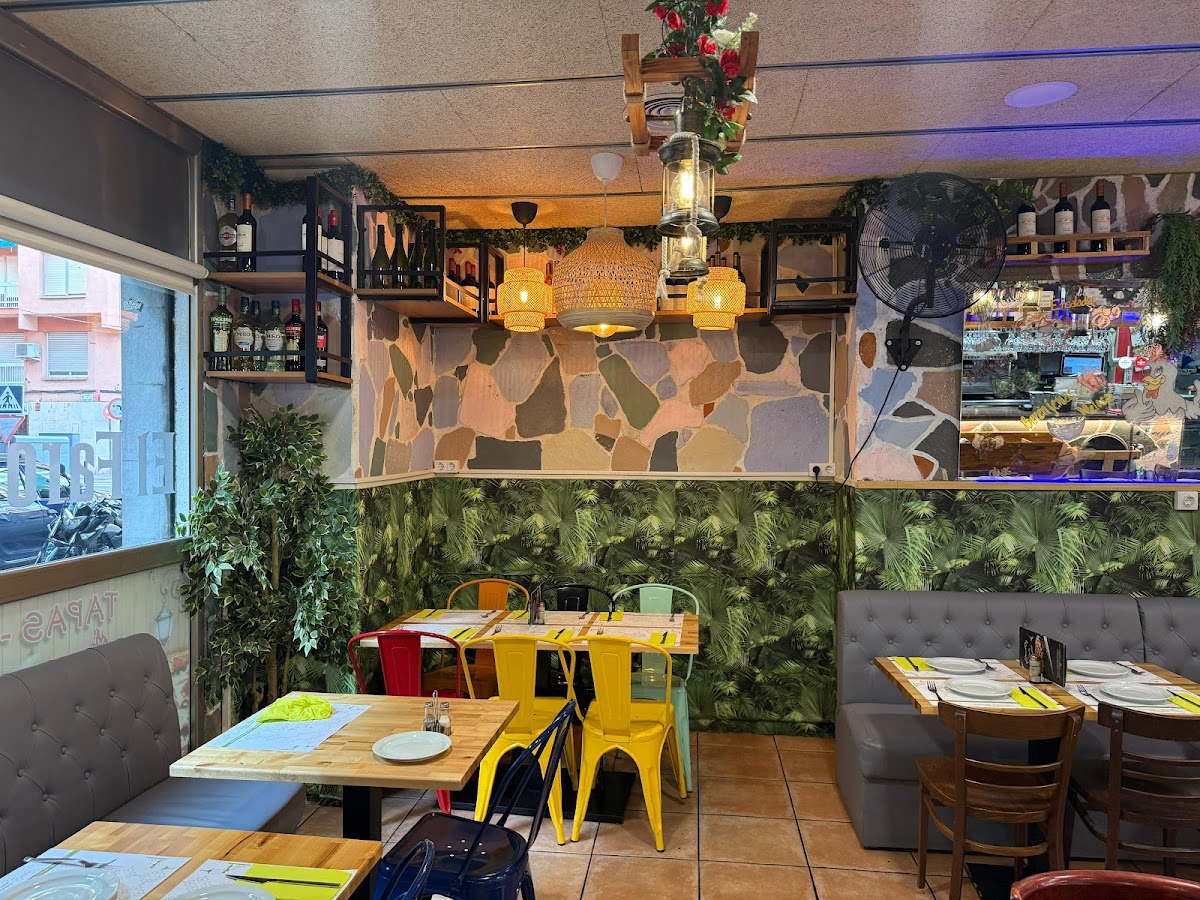 El Farolito - Foto 1