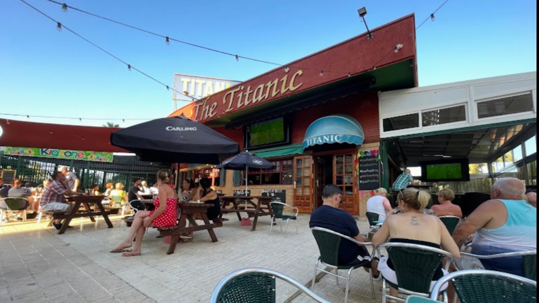 Bar Titanic - Foto 1