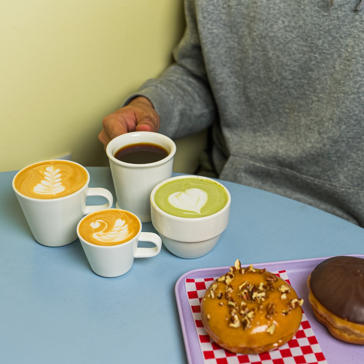 Specialty Coffee & Fresh Doughnuts | Bun and Coffee - Foto 3