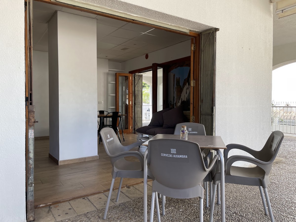 La Petite Café Bar - Foto 5