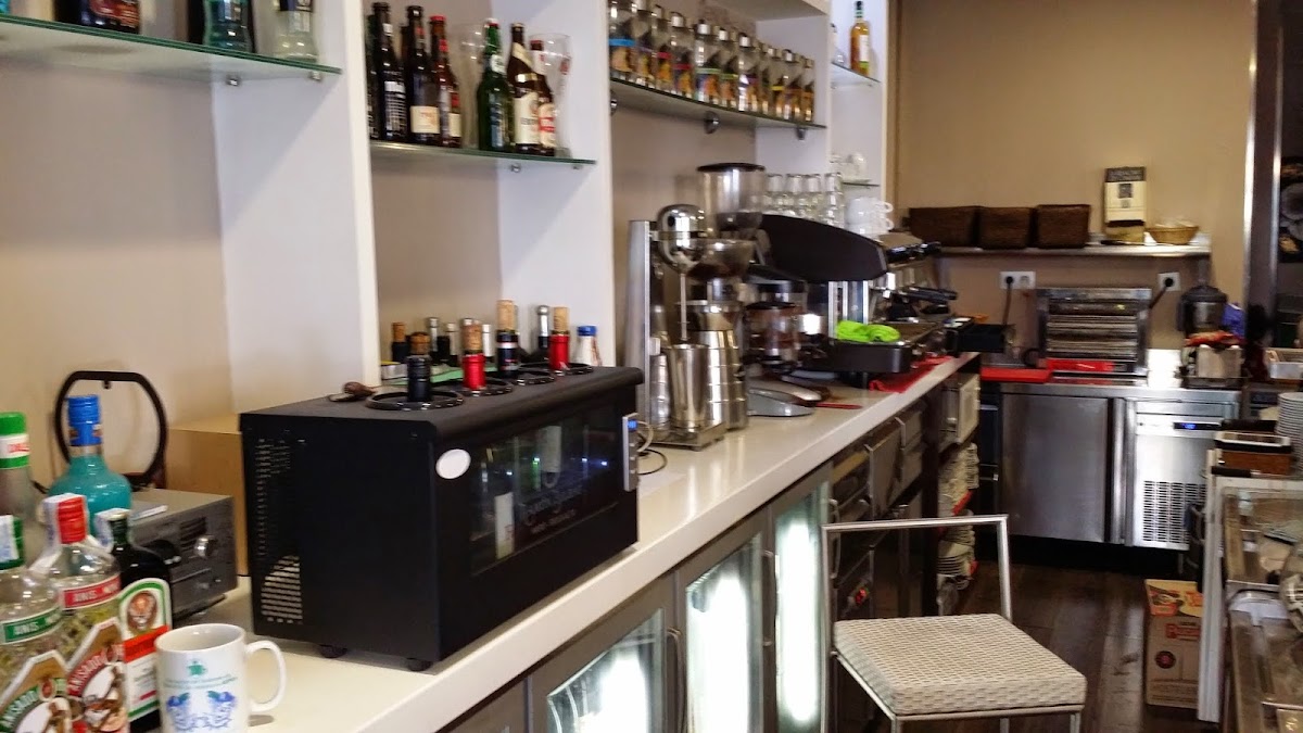 Cafetería café entre horas - Foto 1