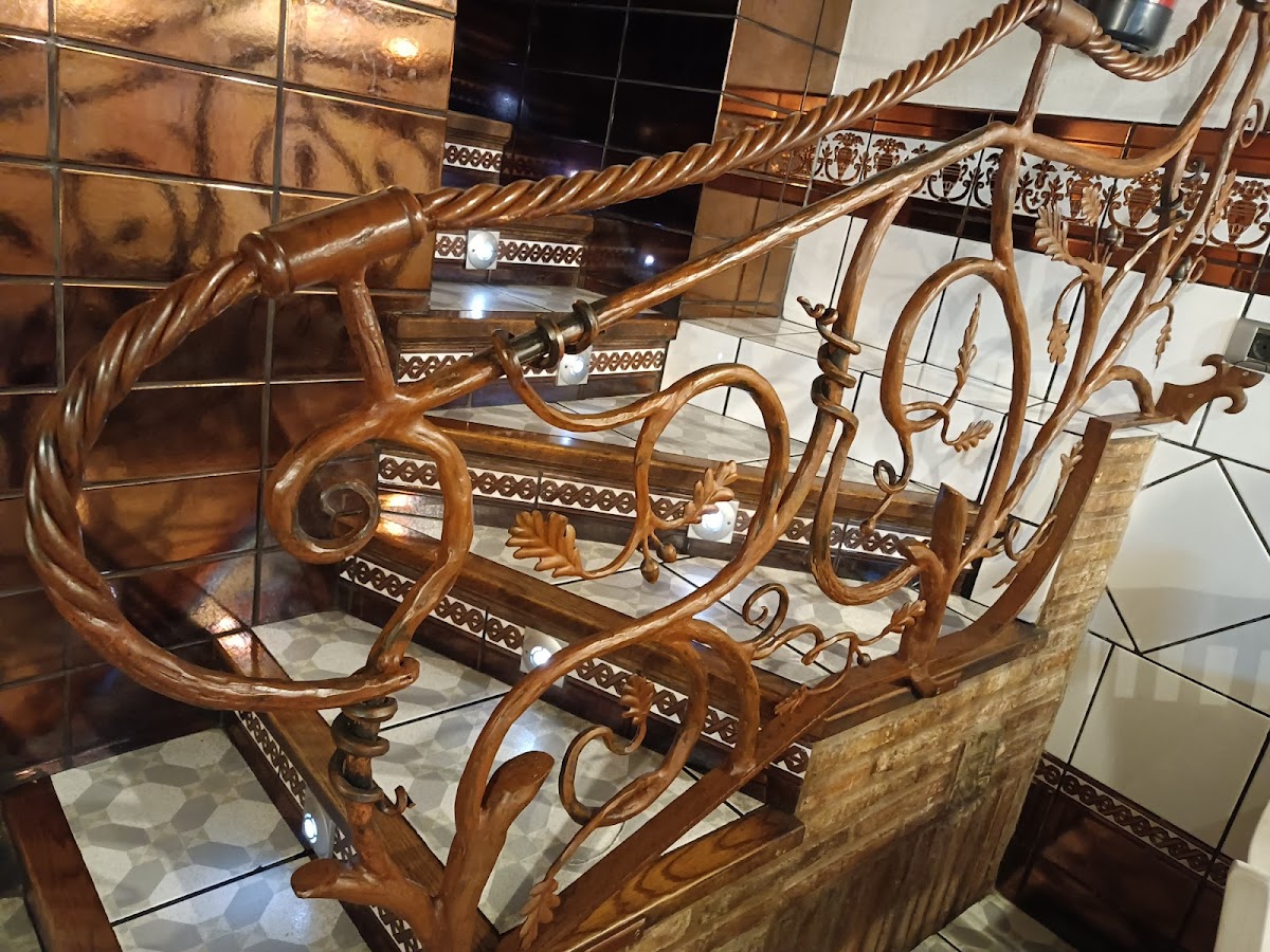 Mesón El Escudo - Foto 1