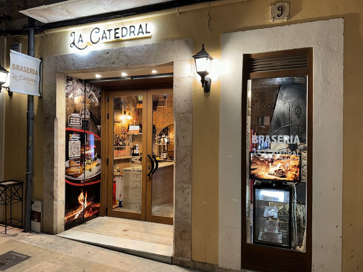 Restaurante Braseria la catedral - Restaurante Brasería en Tarragona - Foto 1