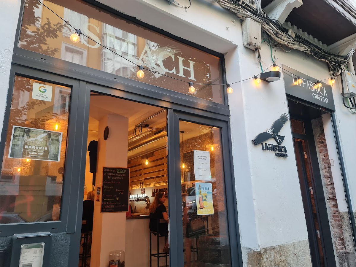 La Fábrica Craft Bar Smach Taproom
