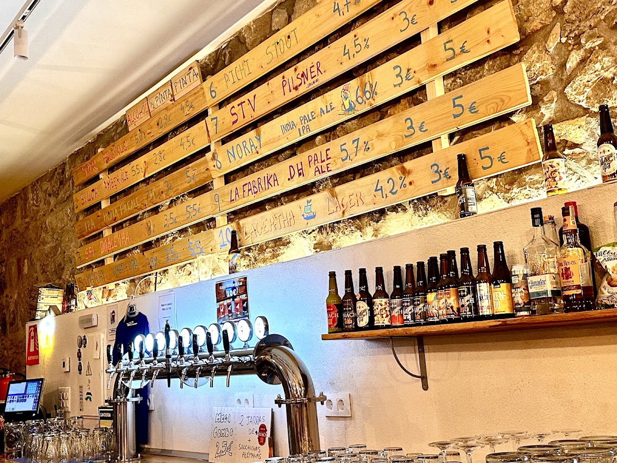 La Fábrica Craft Bar Smach Taproom - Foto 4