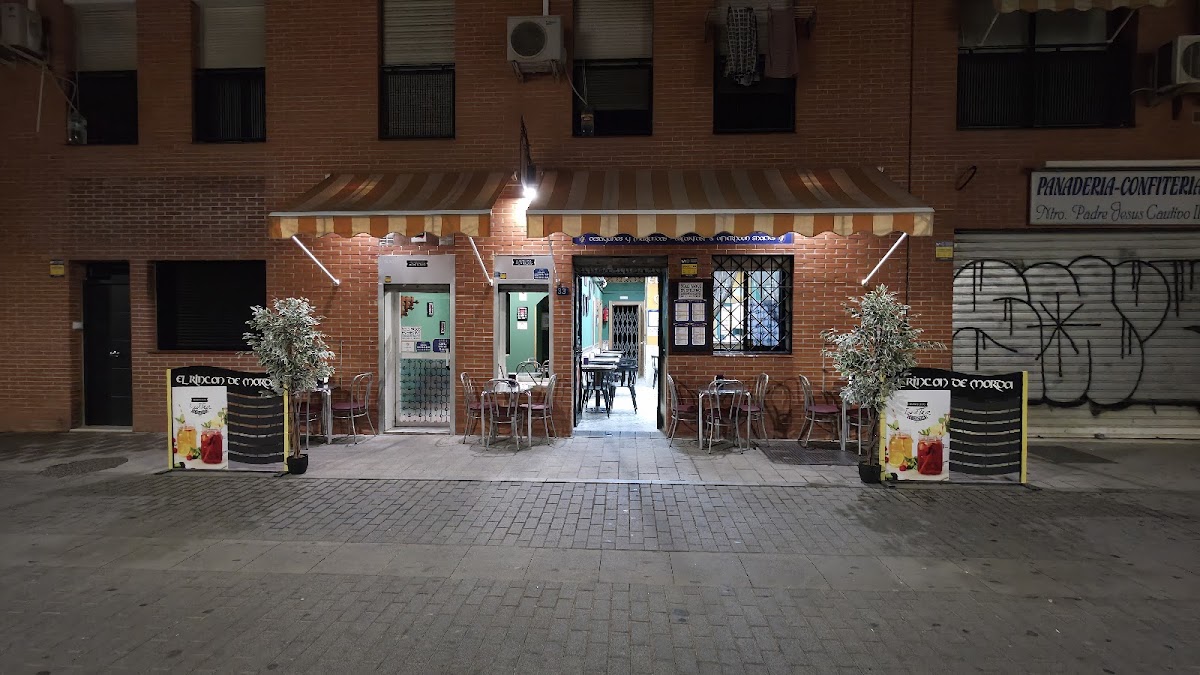 Cafetería El Rincón de Morda - Foto 3