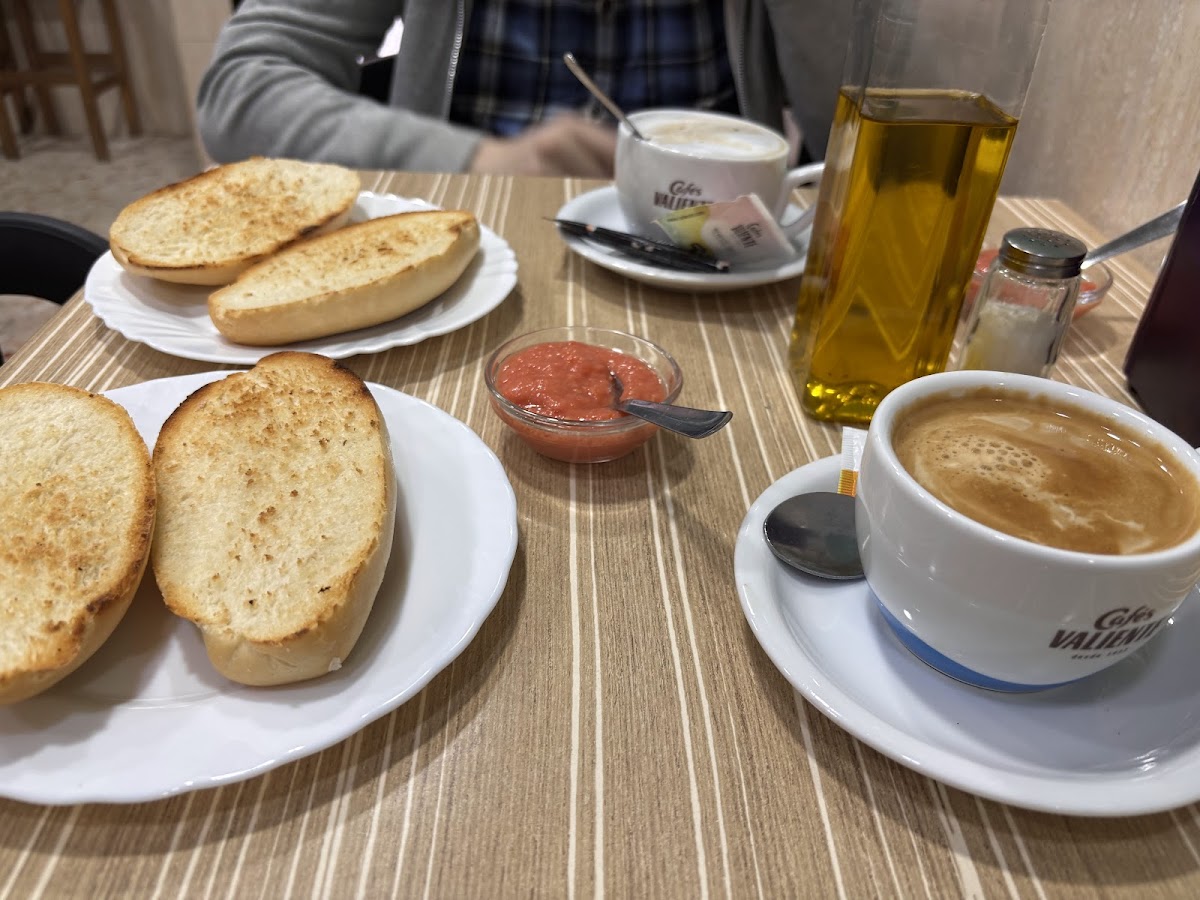 Cafetería El Rincón de Morda - Foto 5