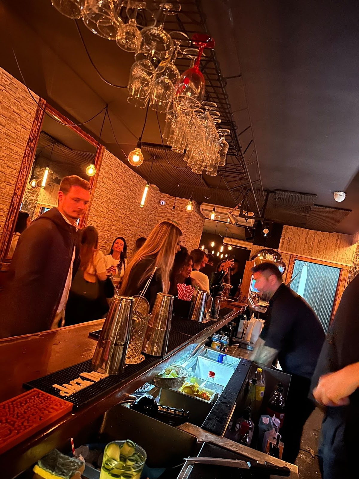 Seven Under Bar - Foto 4