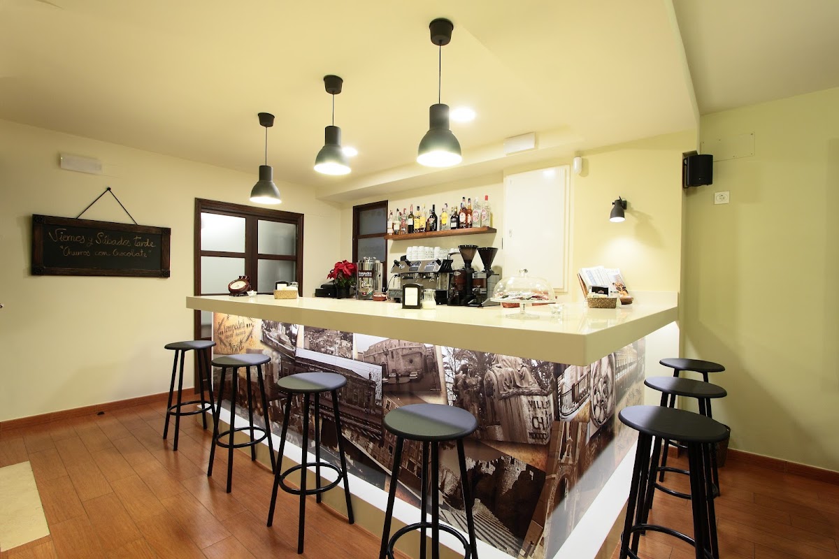 Churreria Cafeteria L'Empedra - Foto 5