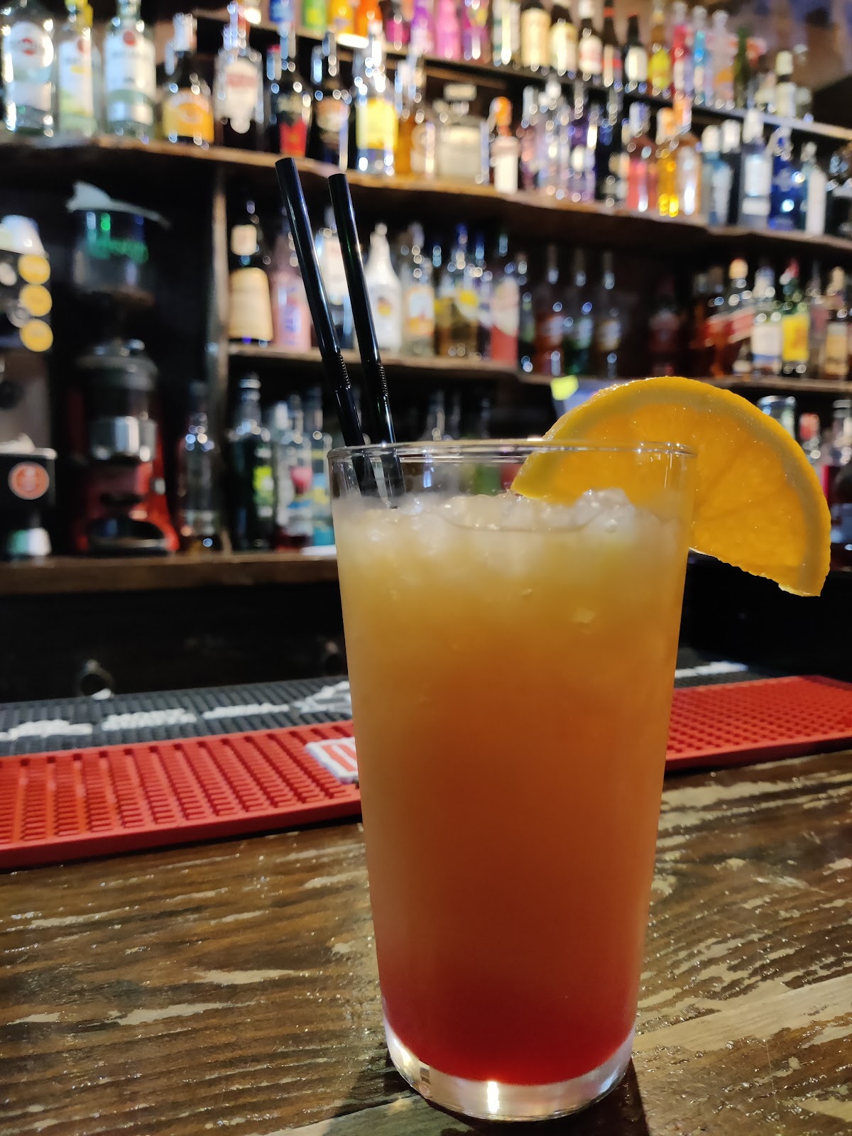 Cervecería Pub La Caverna - Foto 2