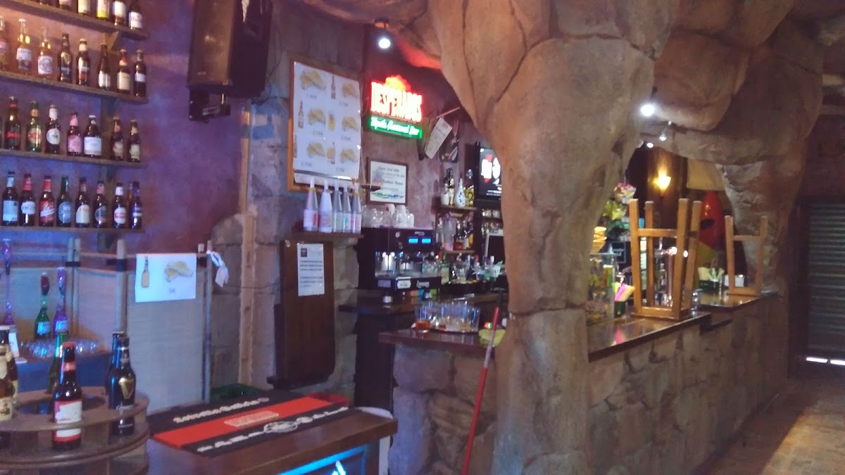 Cervecería Pub La Caverna - Foto 5