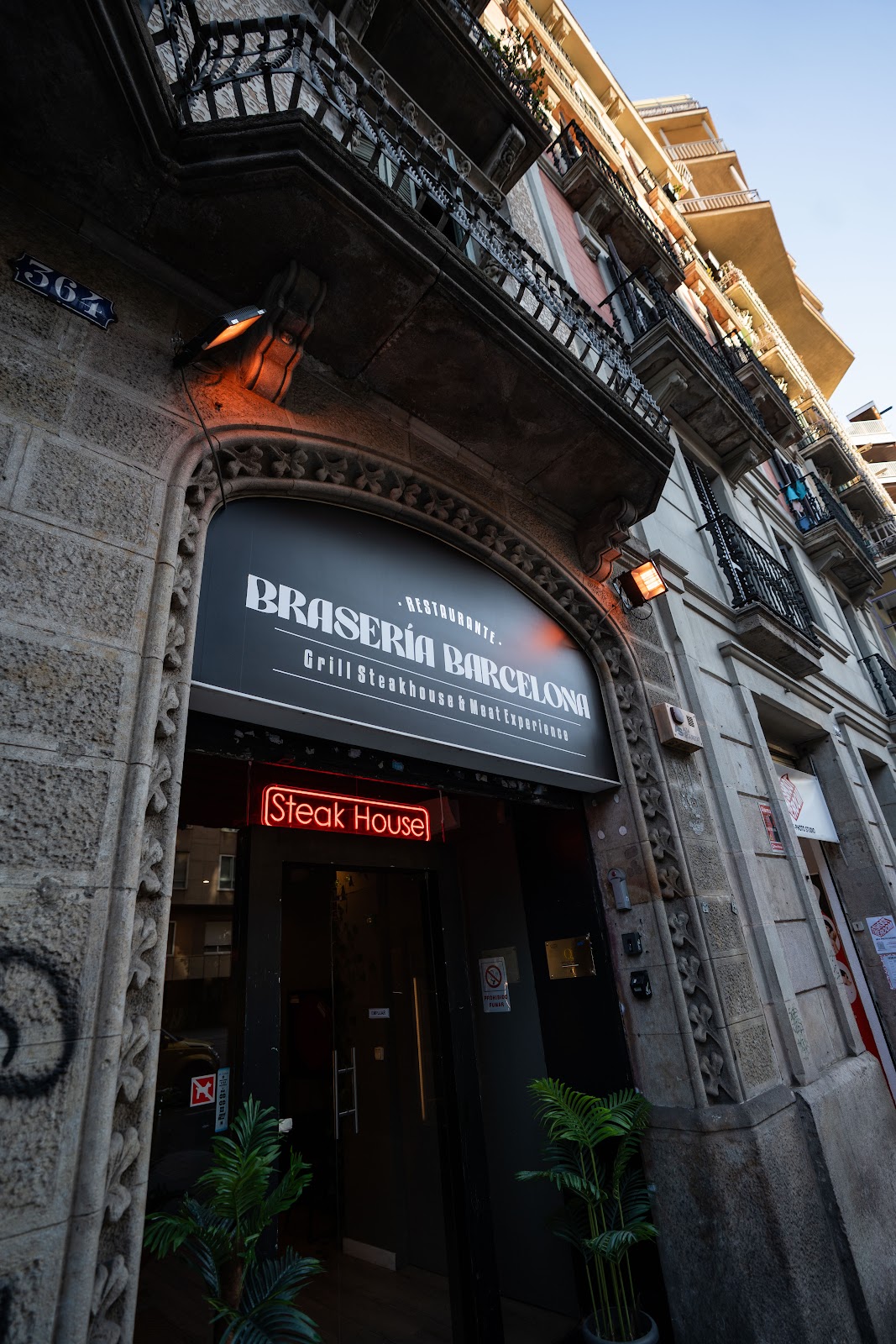 Braseria Barcelona - Foto 1