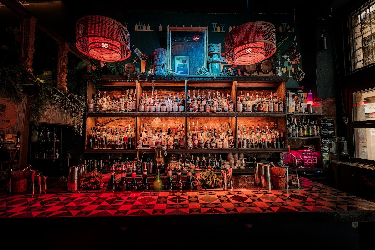Collage Cocktail Bar