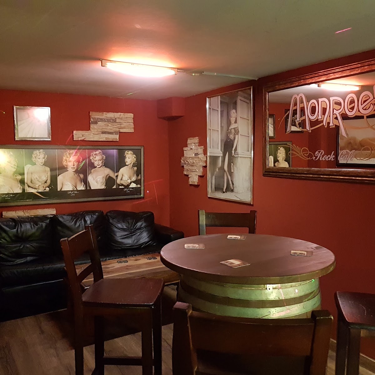 Monroe's Rock Pub - Foto 5