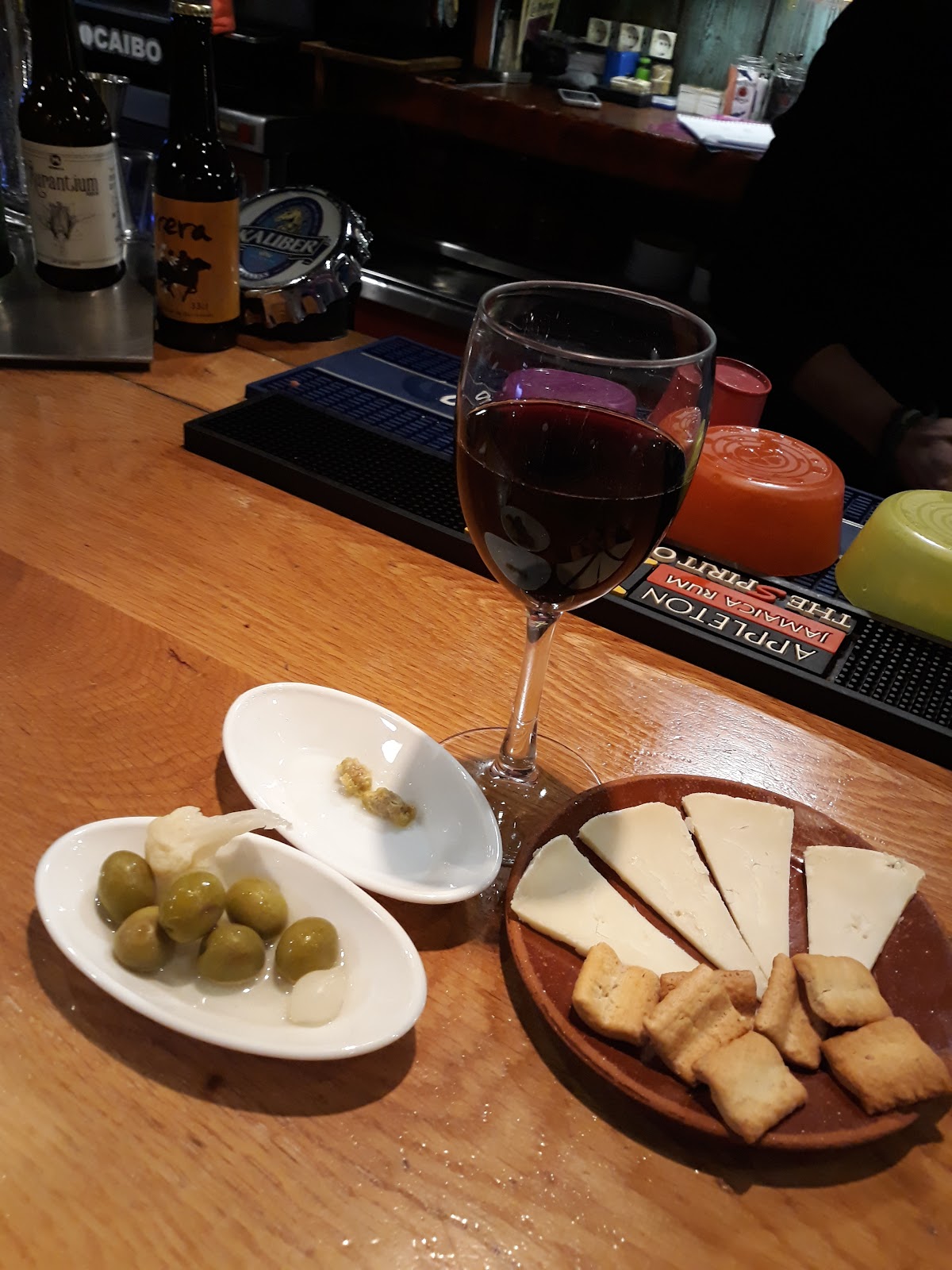 Cervecería Bar La Bodega - Foto 2