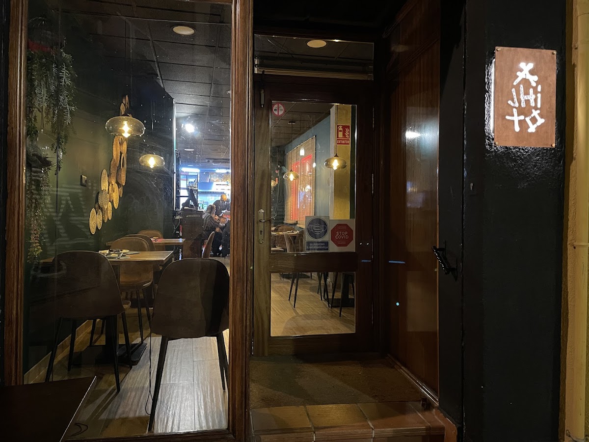 IZAKAYA AJHITO | Taberna gastronómica jaénponesa by Patricia Diaz