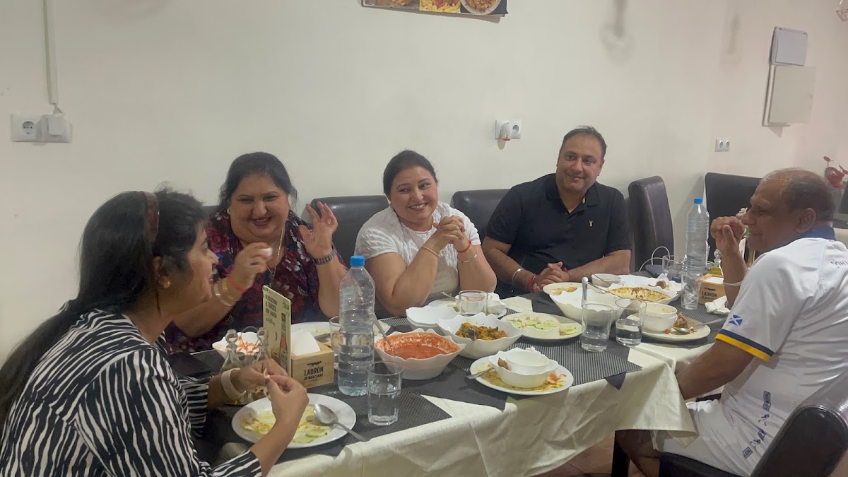 Shiva Bar Indian Restaurant - Foto 1