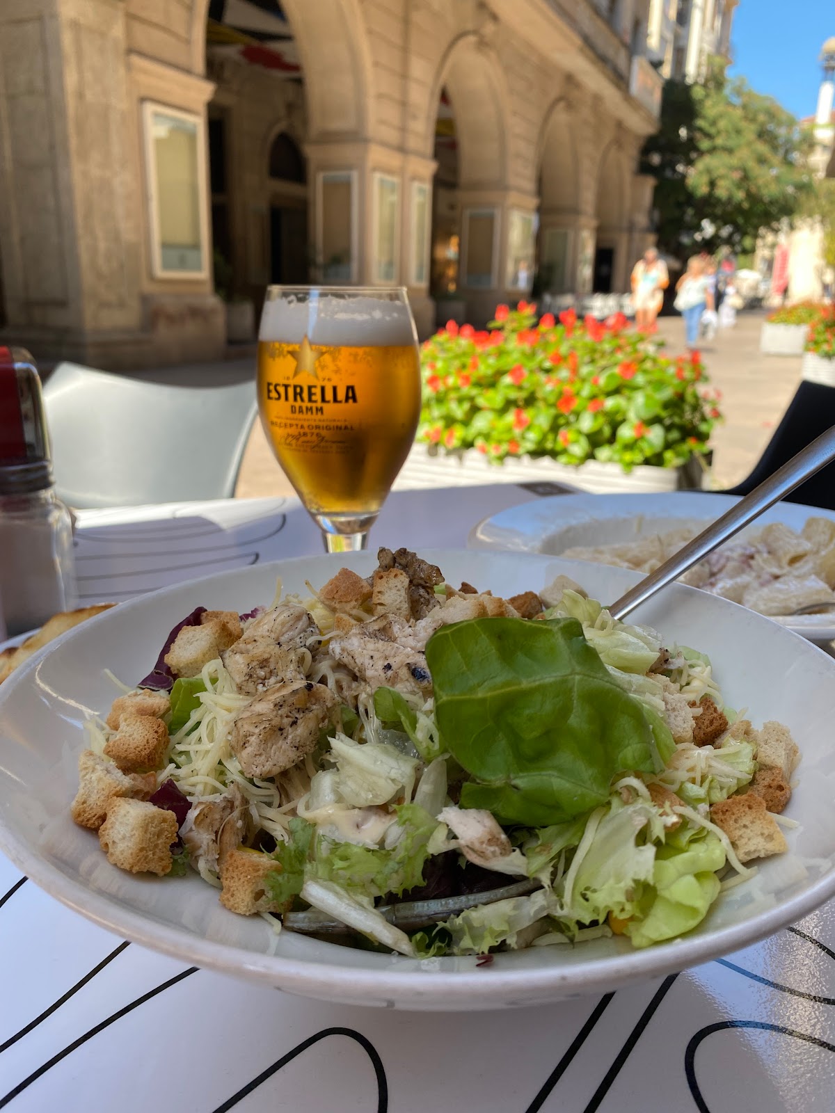 Lola Cafeteria y restaurante argentino - Foto 2