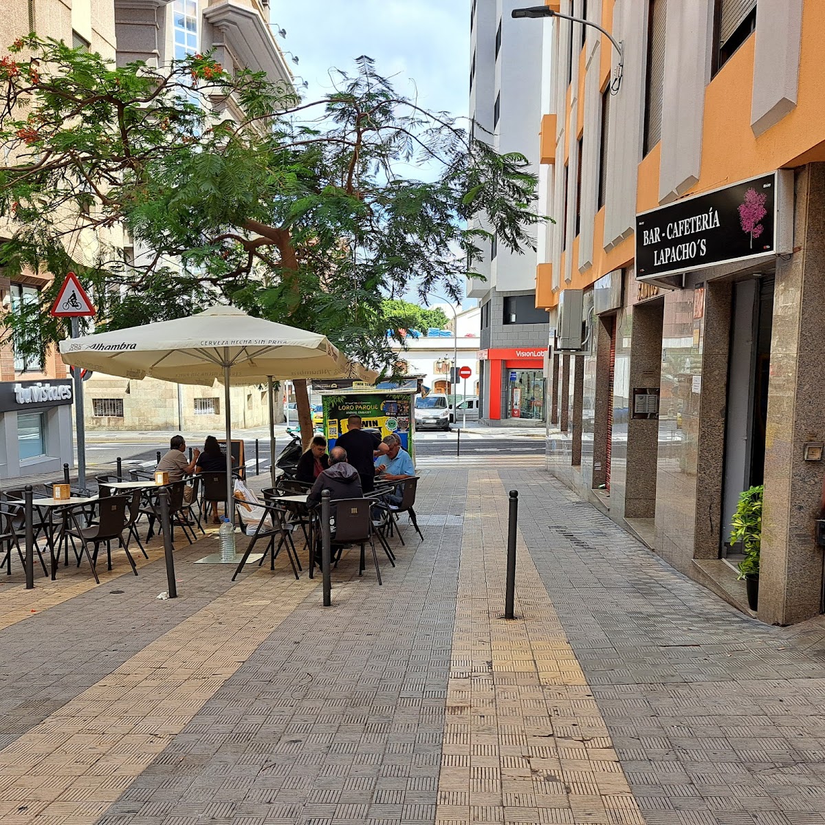 BAR-CAFETERÍA LAPACHO’S - Foto 5