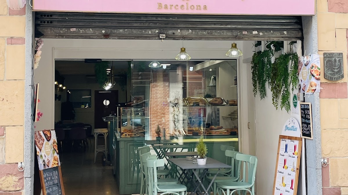 Dream Coffee Shop (Halal)