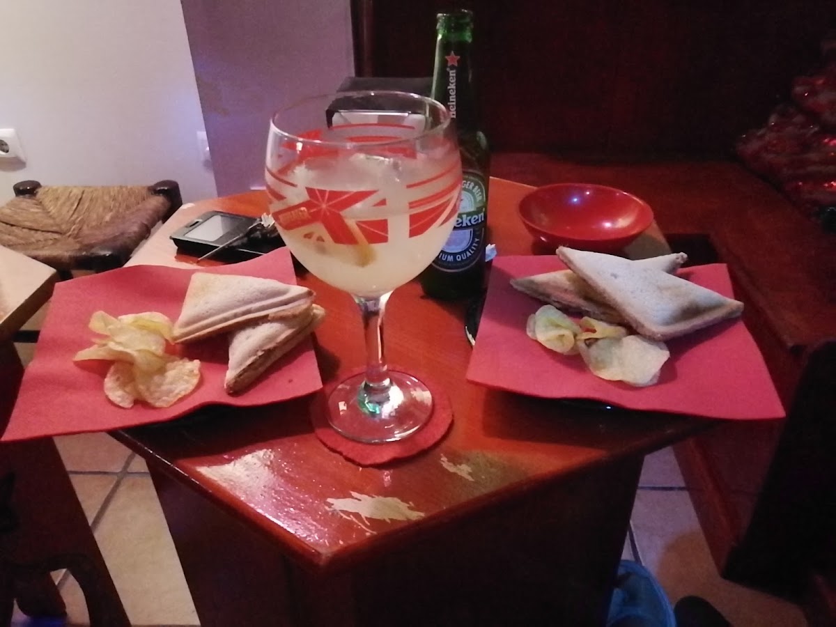 El Escondite Café - Foto 2