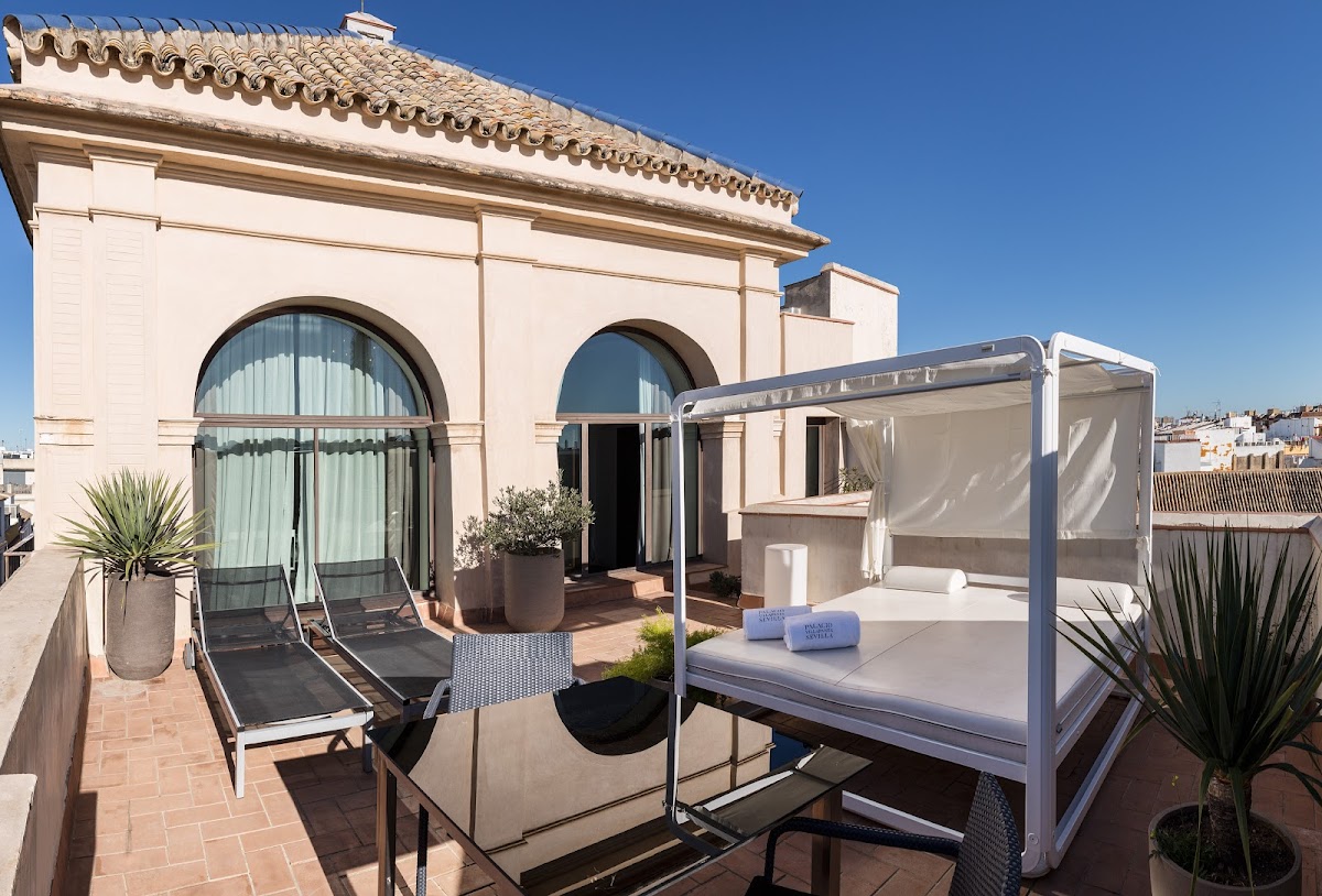 Los 10 Hoteles Mejor Valorados de Sevilla (2026)