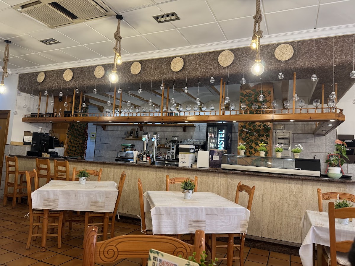 MOKA Bar-Restaurant - Foto 1