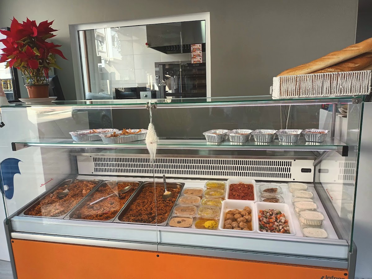 MAR Y TIERRA//comida para llevar// petrer - Foto 3