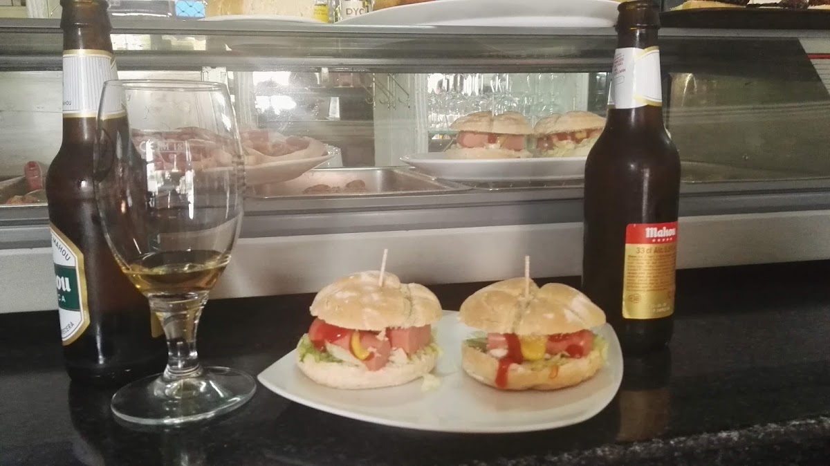 Cafetería-Cervecería Donde Paco - Foto 4