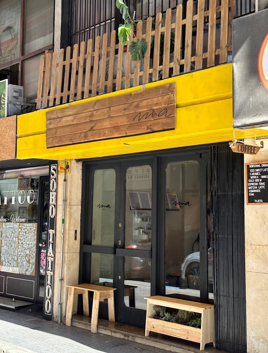 Mia Coffee