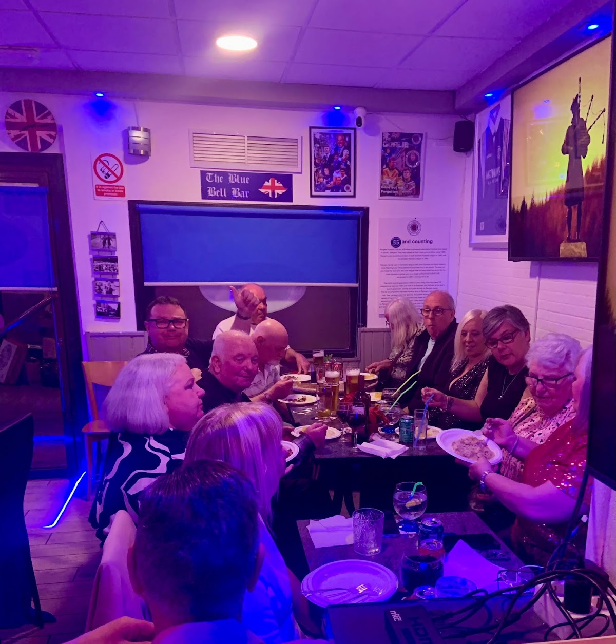 Blue bell Bar and Danni's Cafe - Foto 2