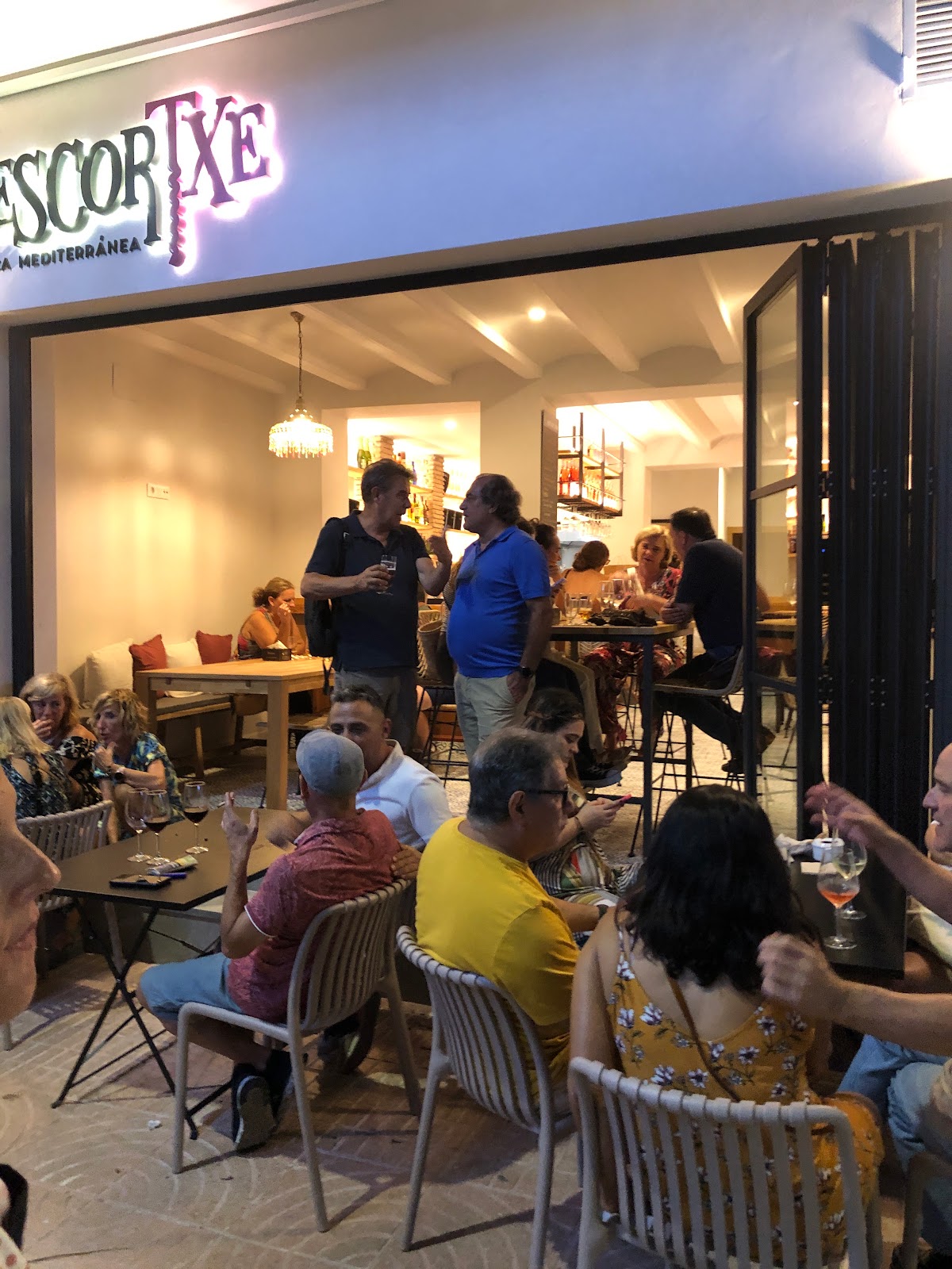Descortxe Tasca Mediterránea - Foto 1