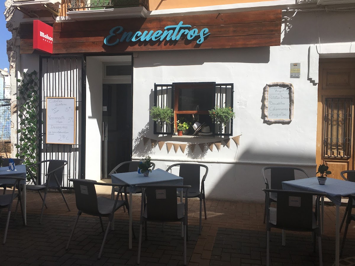 Encuentros Bar Cafetería - Foto 3