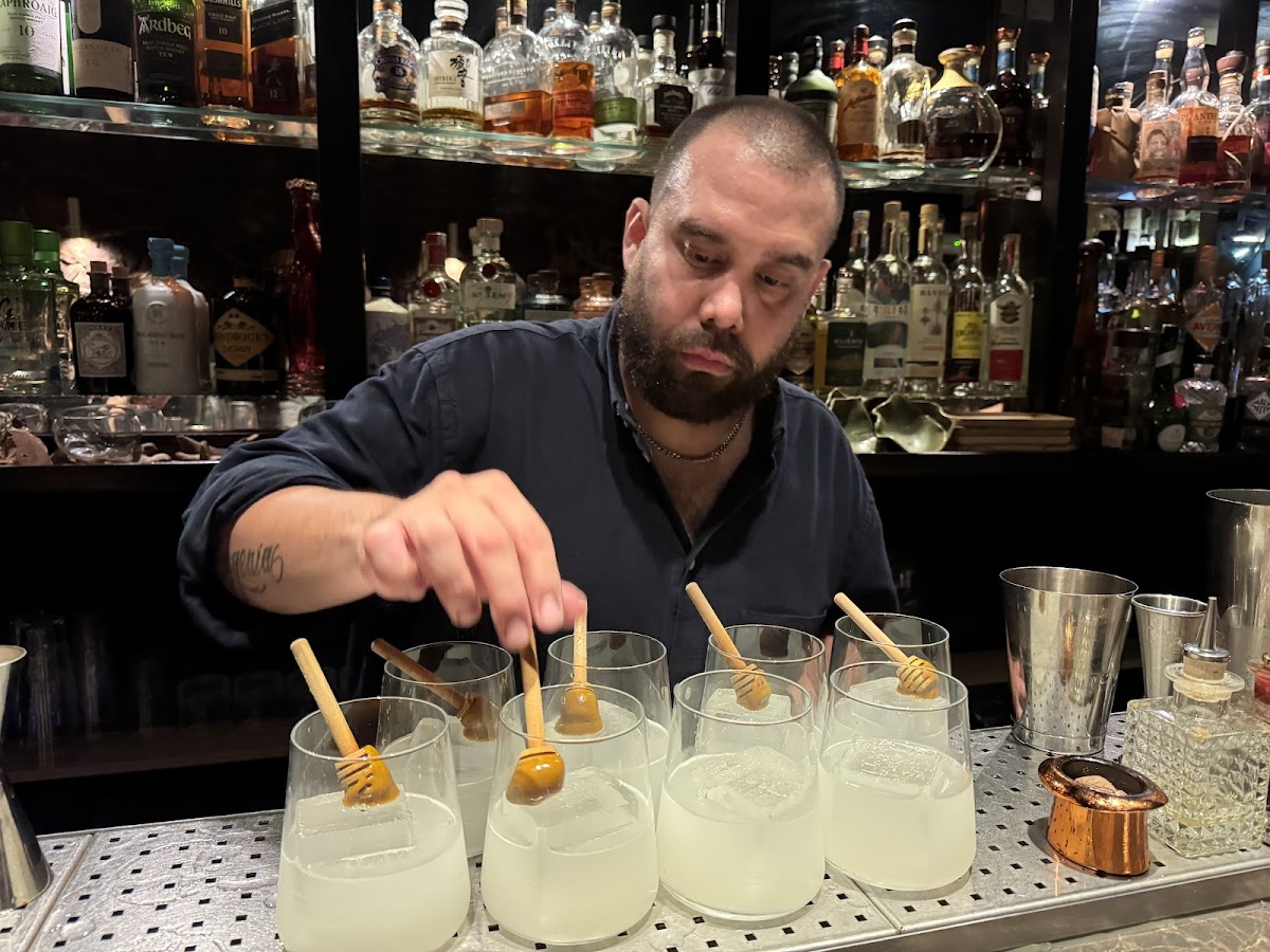 Número Tres bar - Foto 2