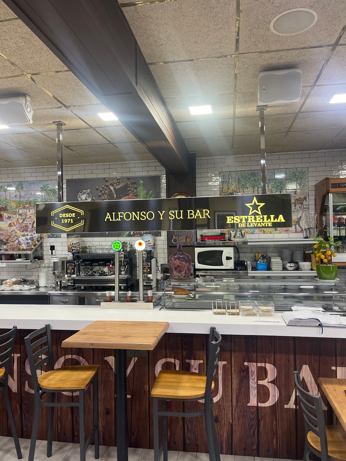 CERVECERÍA “ALFONSO Y SU BAR” - Foto 1