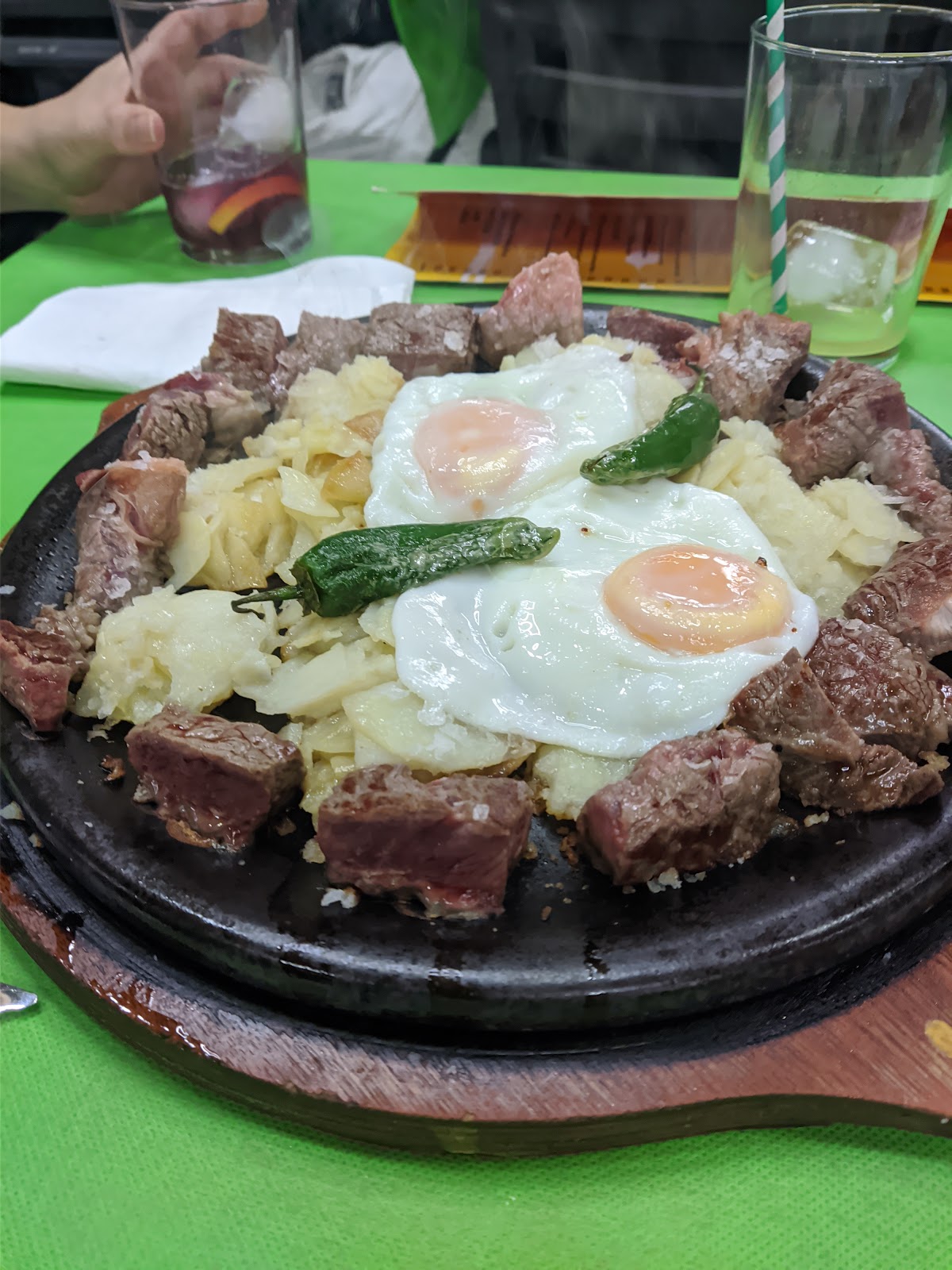 CERVECERÍA “ALFONSO Y SU BAR” - Foto 2