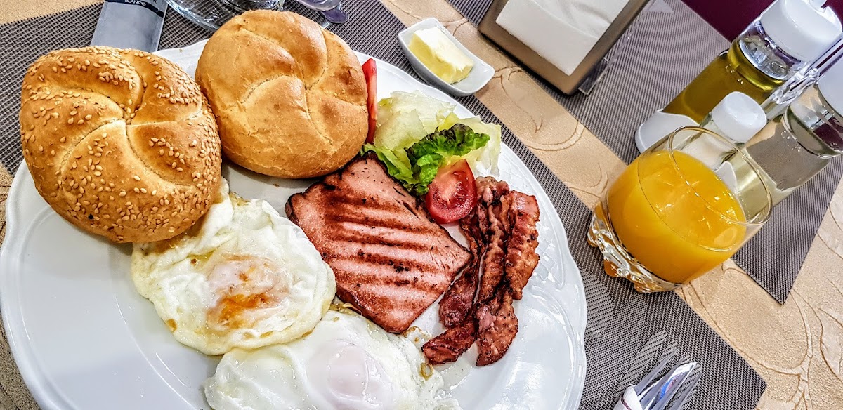 Yake's Cafetería Restaurante - Foto 5