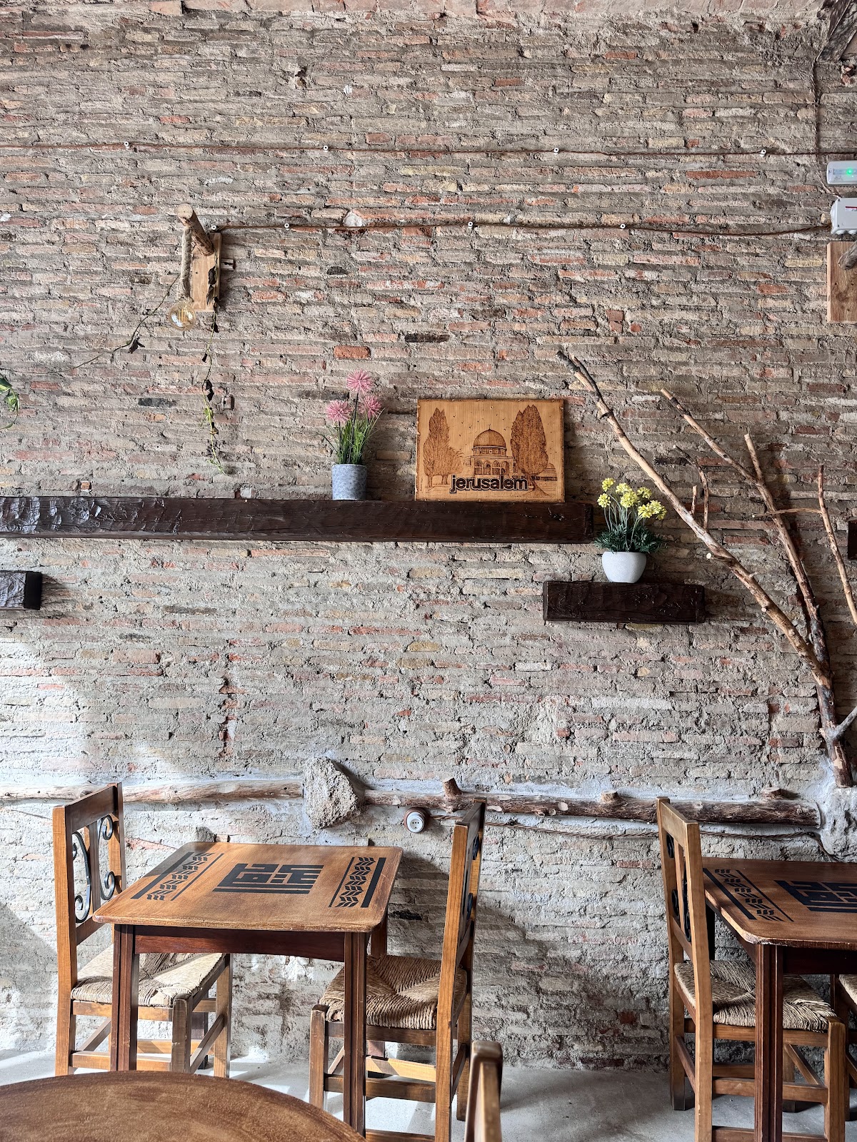 Jerusalem Books Cafe