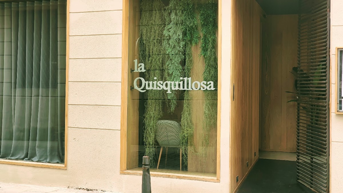 La Quisquillosa Barra & Mantel