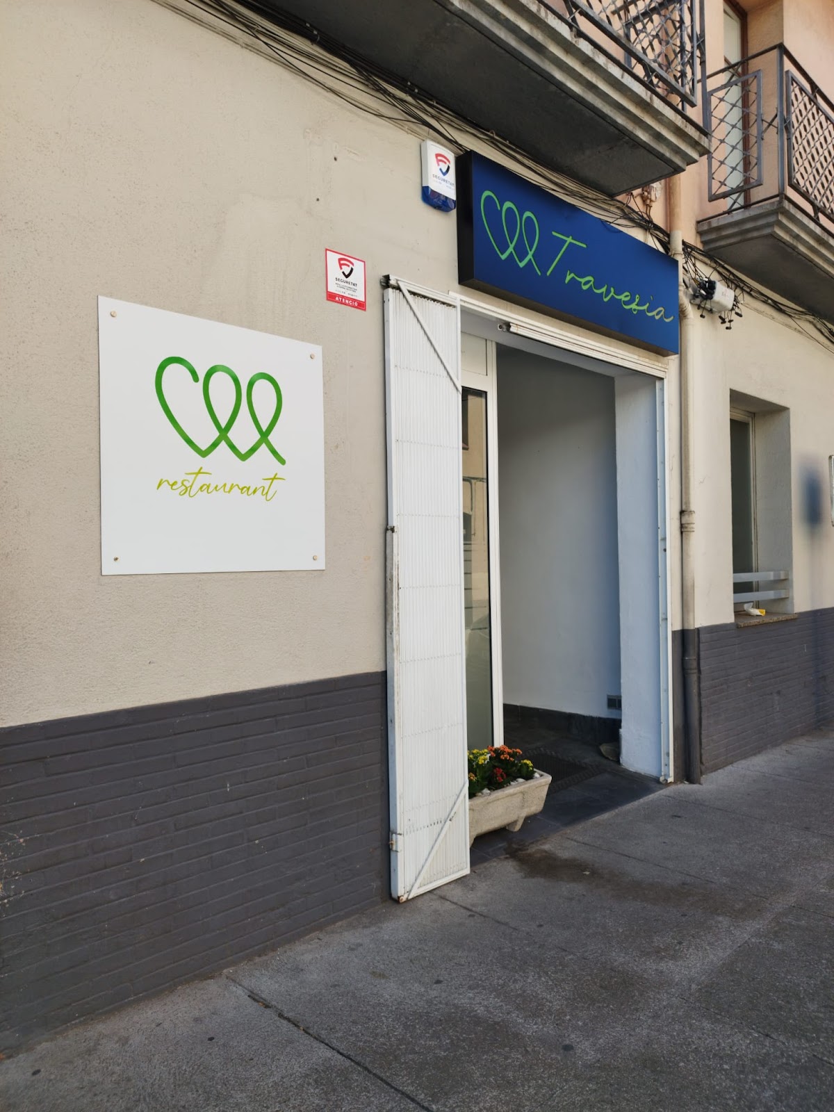 Travesia, Vive tu tierra - Foto 1