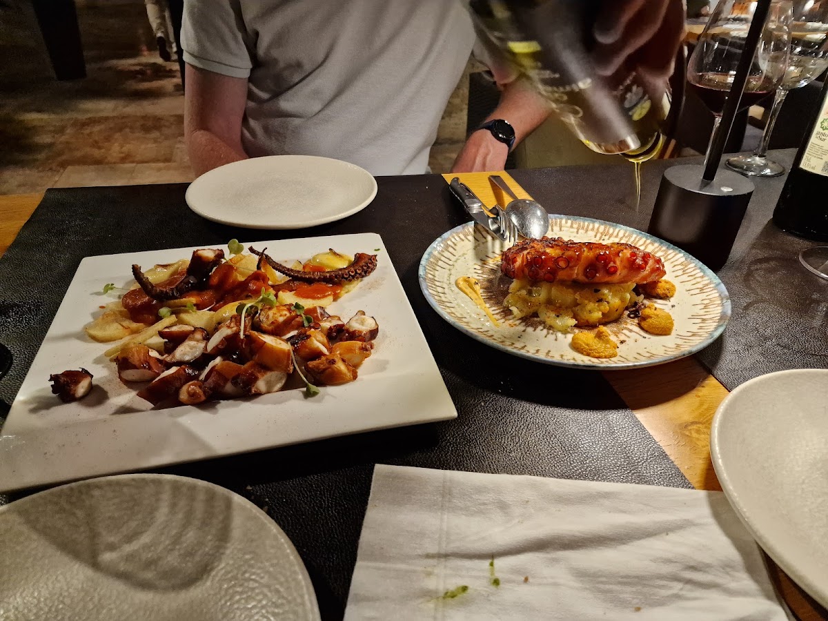 Restaurante Cuatro Hojas (by Juanjo Carabajal) - Foto 2