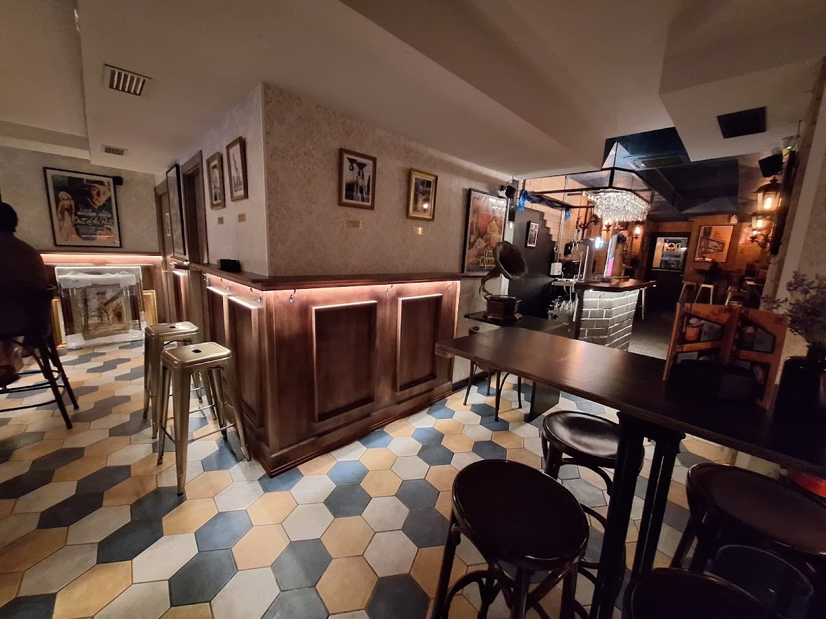 NOIR Craft Cocktail Bar - Foto 5