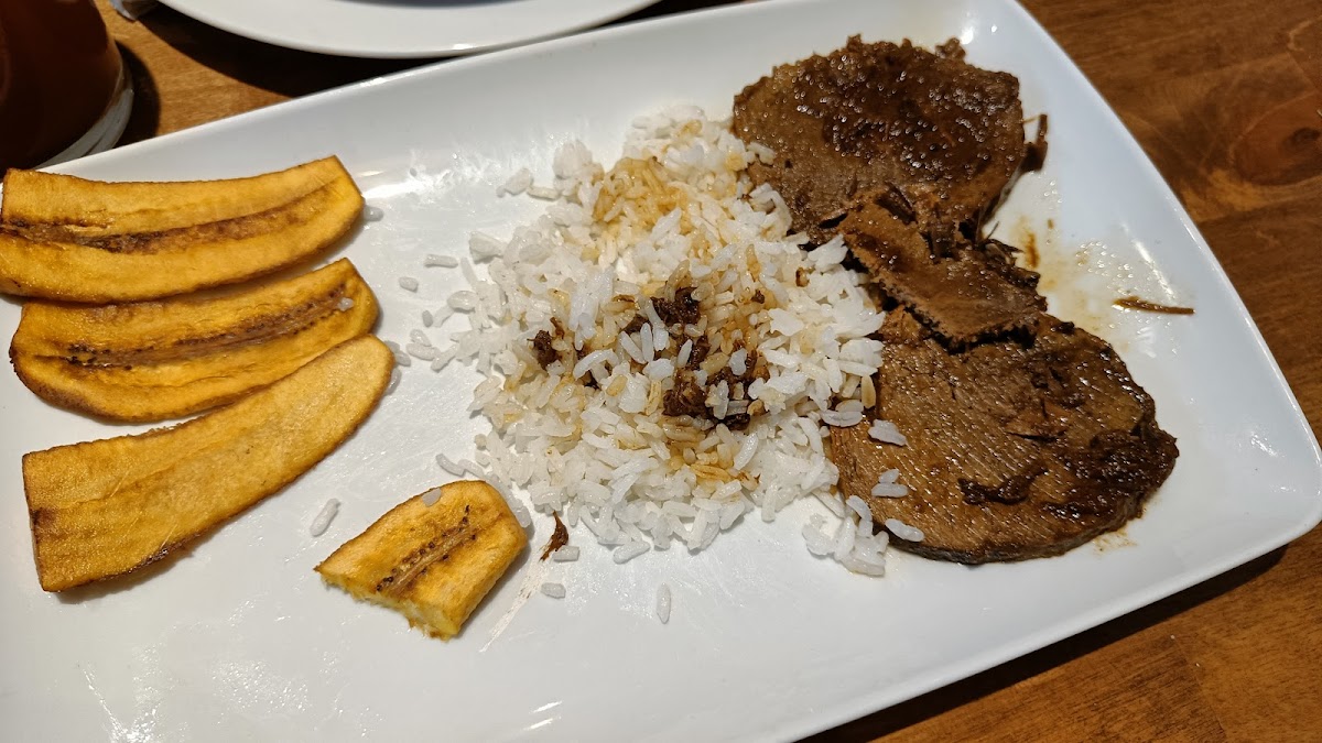 Merecumbe Comida Venezonala Plaza De la Fuente honda, C. Antonio Machado, 10, 28911 Leganés, Madrid - Foto 2