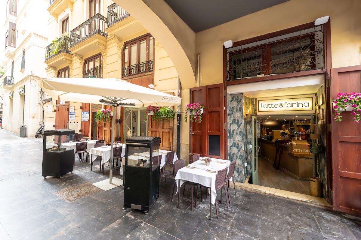 LatteeFarinaValencia - Foto 1