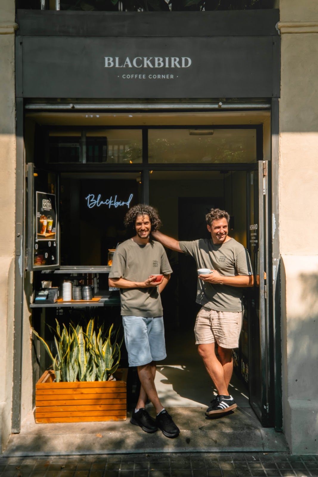 BLACKBIRD Coffee Corner