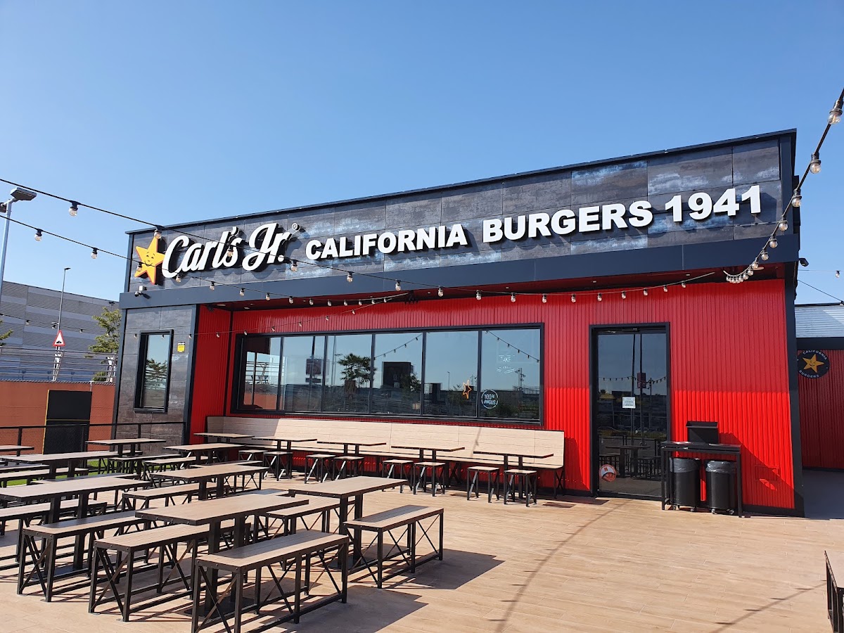 Carl's Jr - Foto 1