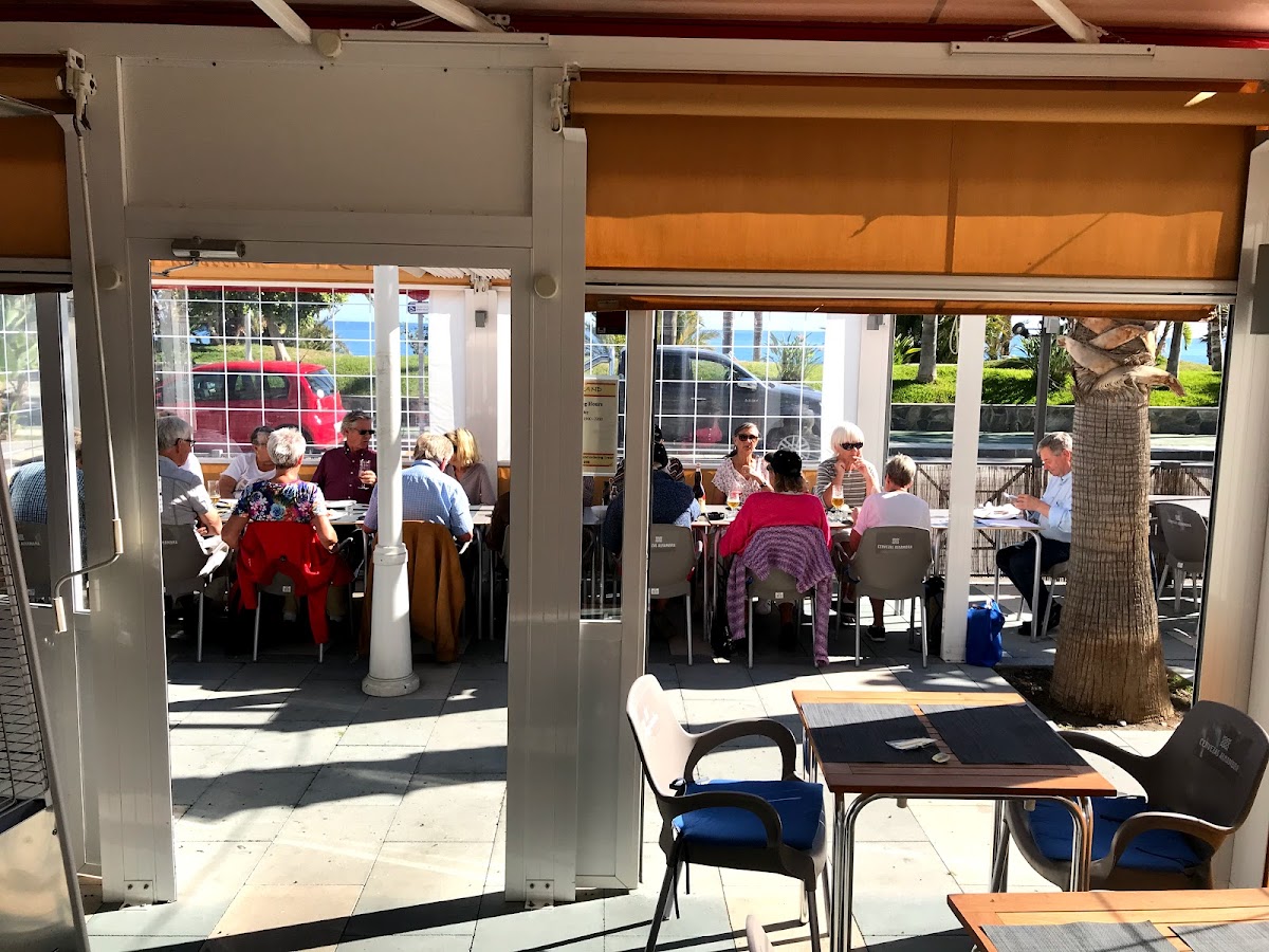 Restaurante Aljaima on the Strand - Foto 1