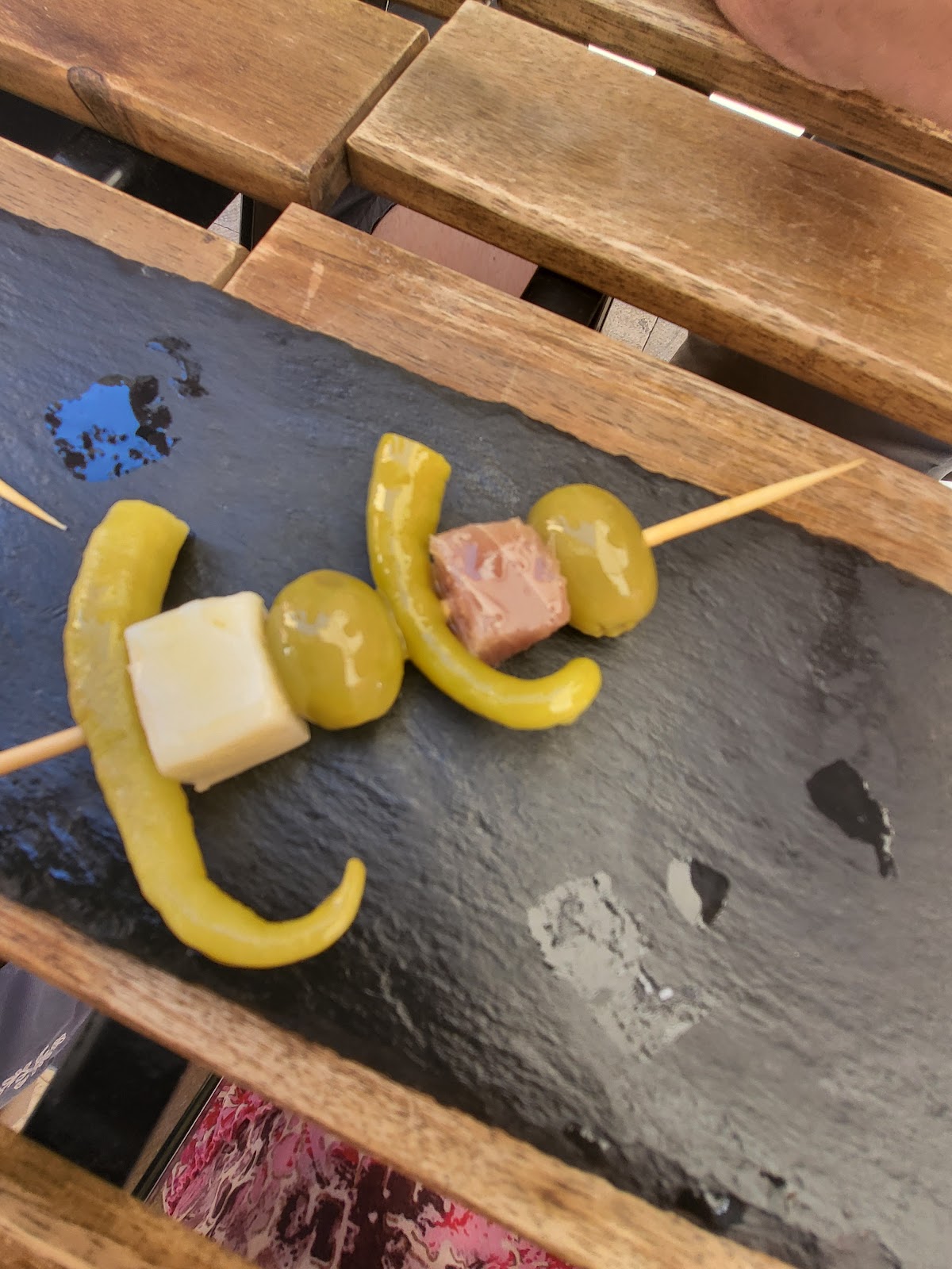 Mientras Tanto - restobar • tapas • drinks - Foto 5