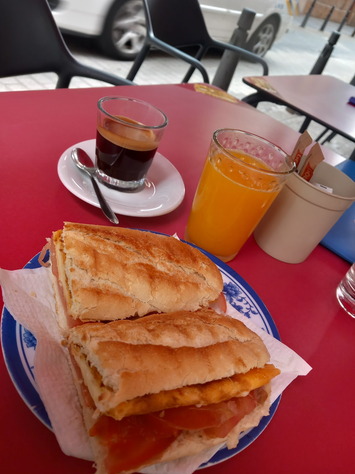 El Cinco- Cafeteria y Comida Casera - Foto 4
