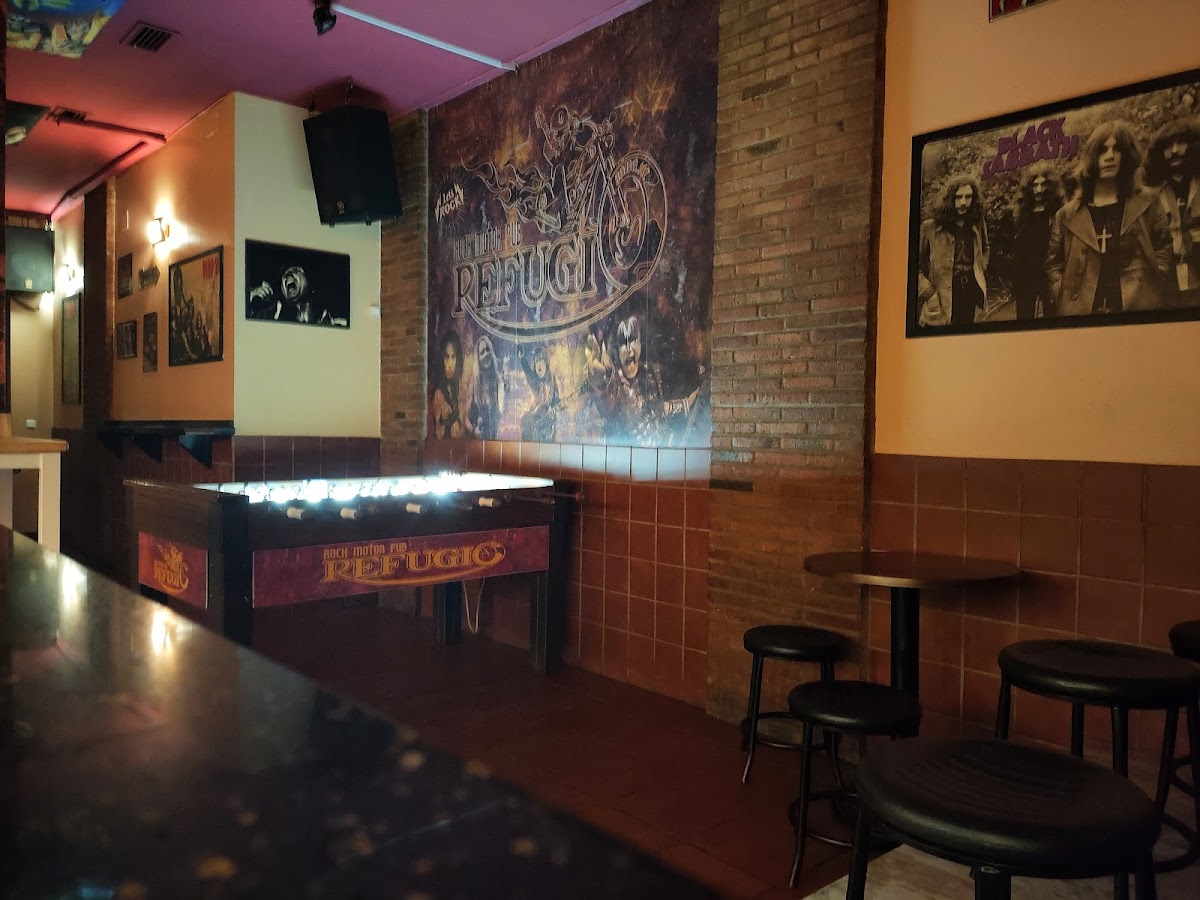 Pub El Refugio - Foto 2